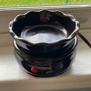 Melting wax flower design